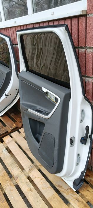 Врати volvo xc 60