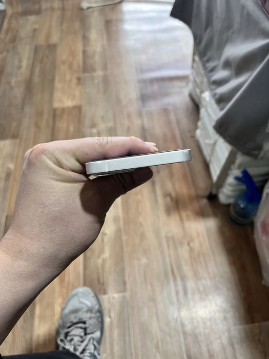 Продам Iphone 13 128 GB EAC Белый