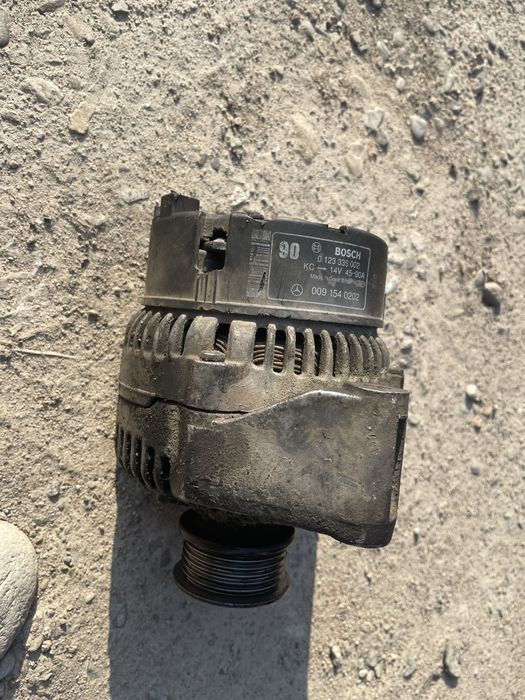 Генератор мерседес 124.