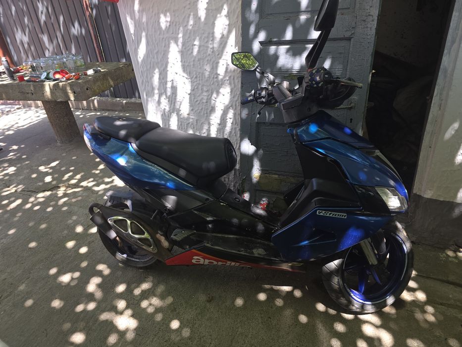 Scuter aprilia sr50