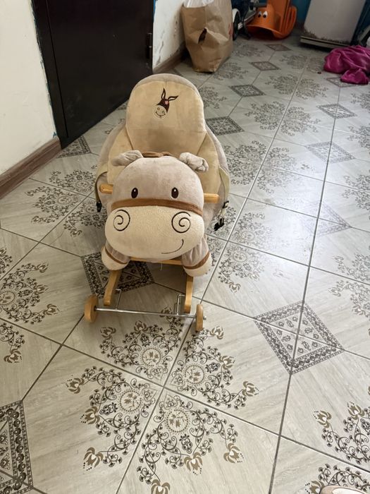 Отдам каталку детскую