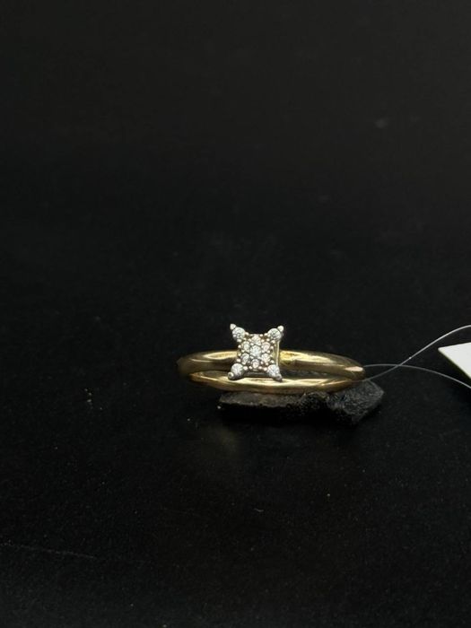 Золото 585  Кольцо Масса: 0.9