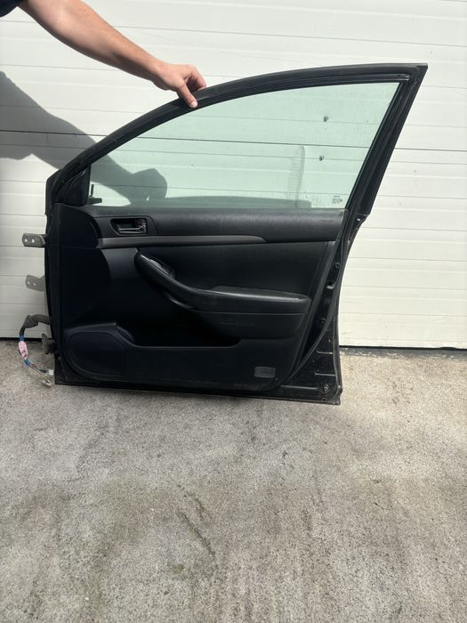 Тойота Авенсис  т25 2007 комби Toyota Avensis