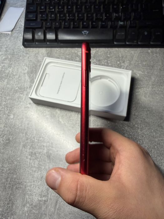 Iphone 11 64GB Product Red