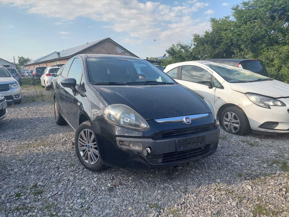 Fiat Grande Punto 1,2 i , Фиат Гранде Пунто Ево на части!
Юни 2010