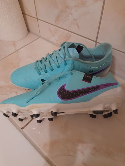 Adidasi fotbal Nike