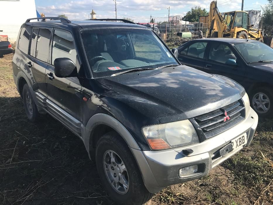 Dezmembrez Mitsubishi Pajero 3,2 di-d 2003