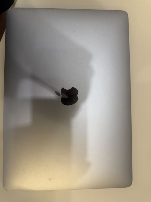 MacBook Pro 13,3 дюйма