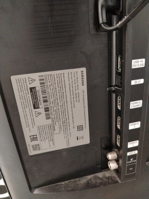 Продам на запчасти 2 телевизора