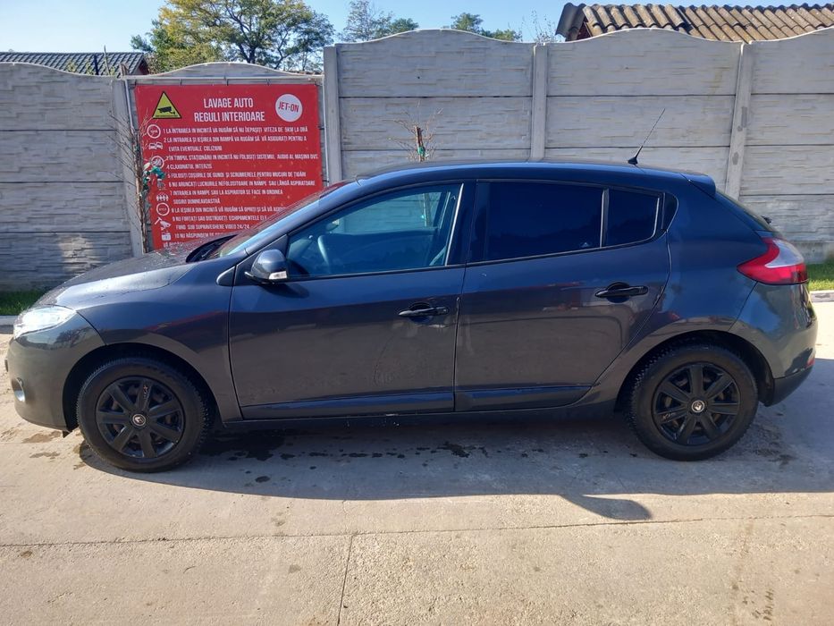 RENAULT Megane 2011 — imagine 2