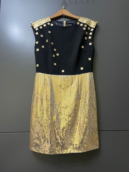 Златиста рокля размер М