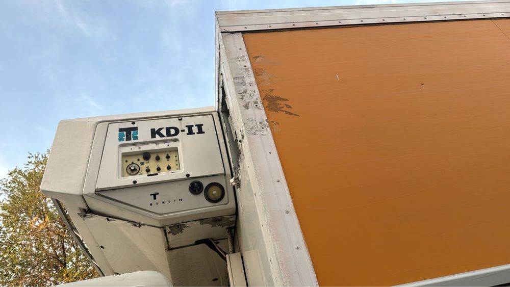 Рефрижератор с холодильником