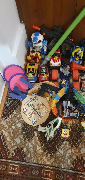 Vand jucarii de copii