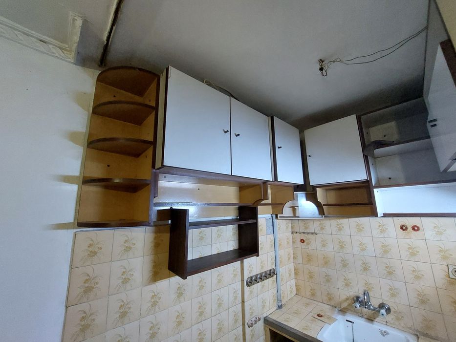 Подаряват се мебели