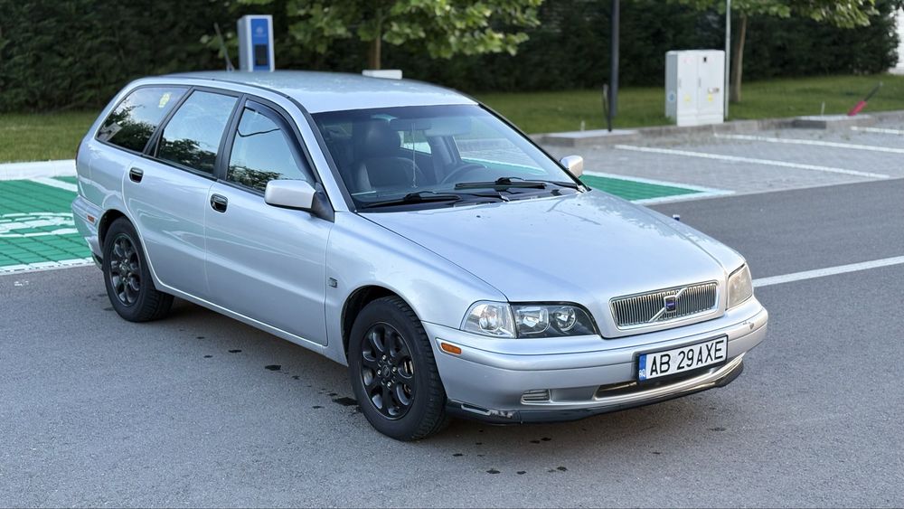 Volvo v40 1.9d revopsit/plafon instelat
