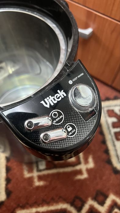 Термопот Vitek 3.8л почти новый