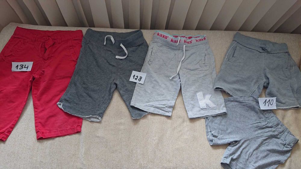 Запазени дрешки на символични цени