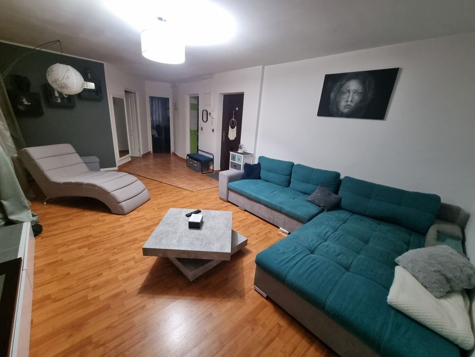 Vand mobilier apartament întreg  + electrocasnice