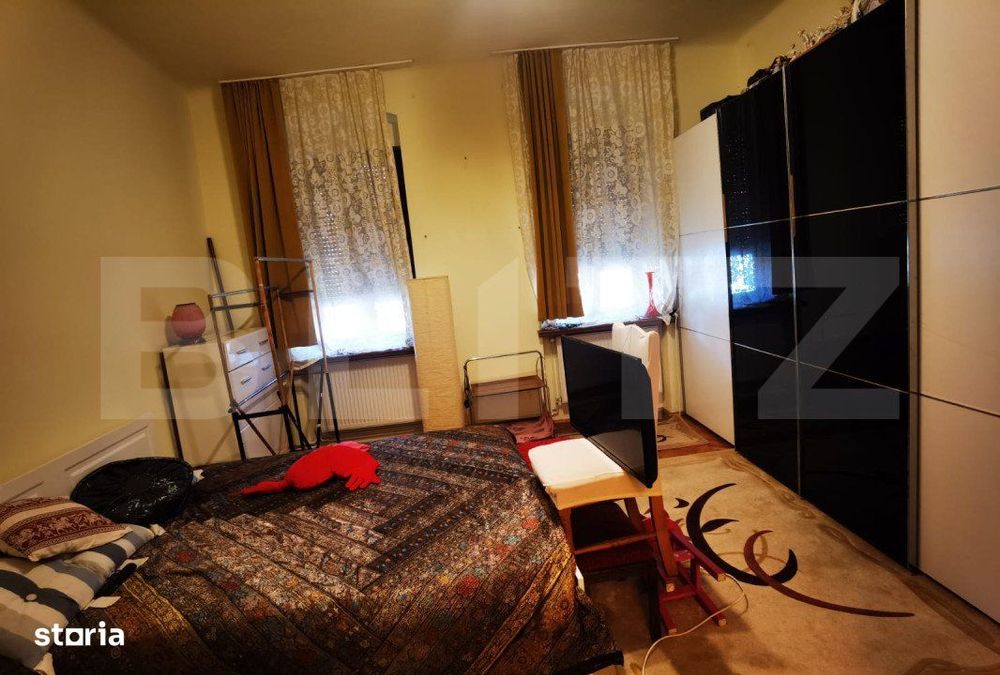 Casa, zona Balcescu-Elisabetin