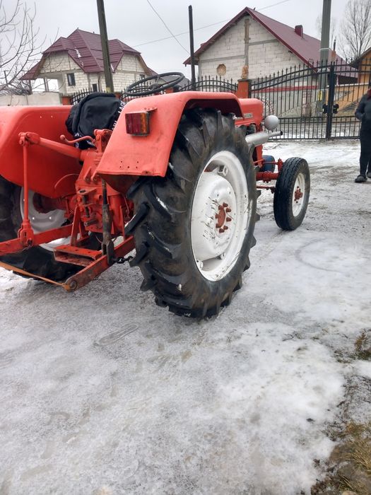 Vând tractor international 430 D