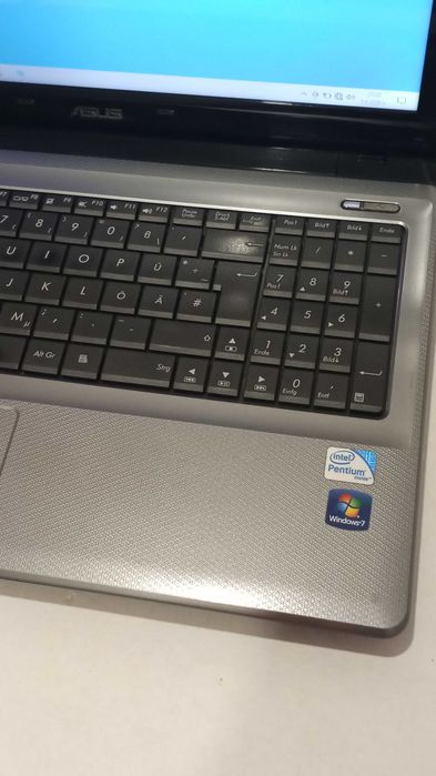 Лаптоп Asus A52F