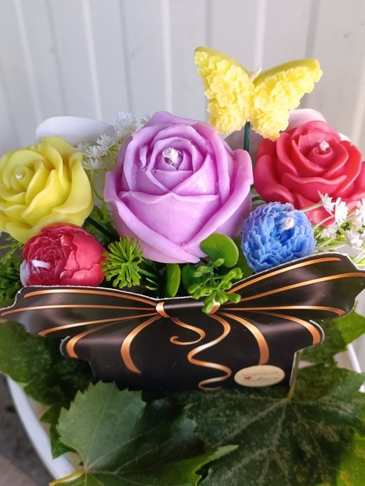 Ароматни букети от соеви свещи