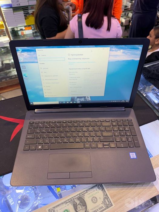 Hp intel Core i3 8130U DDR4 4GB HDD 500GB