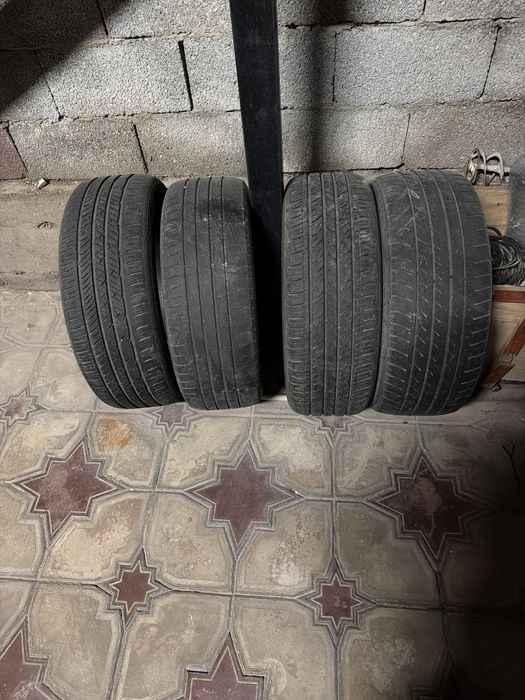 Шыны 215/55/17 в хорошем состоянии