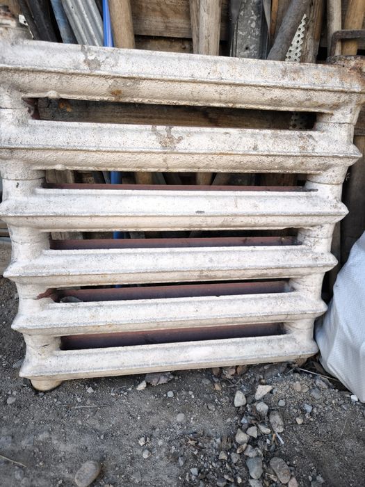 Радиатор чугунный