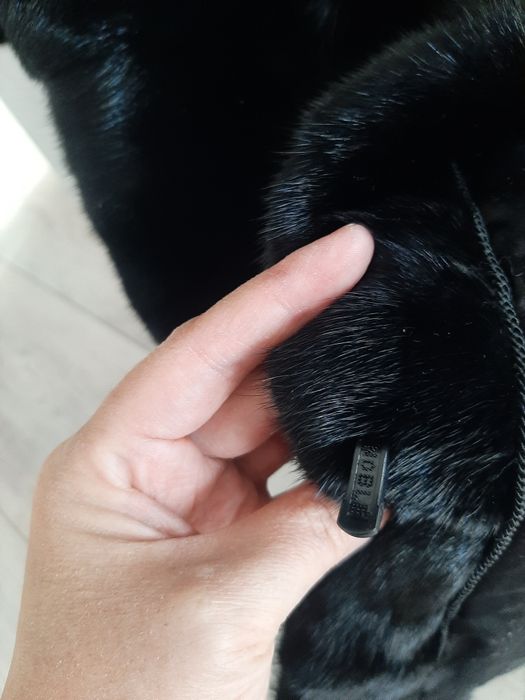 Шуба новая Продам