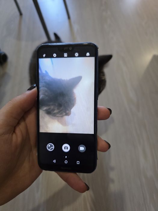 продам Huawei P20 lite