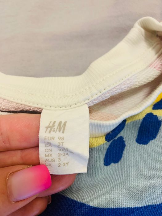 рокля за момиченце на марката H&M