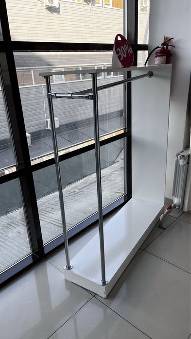 Стойка-вешалка   для  бутиков одежды по 15000тг. Всего 2 шт.