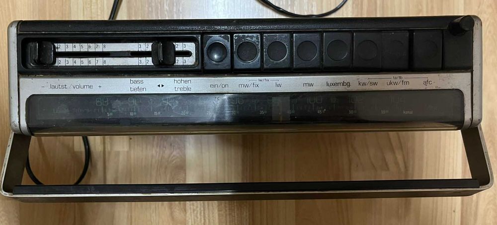 Радио Telefunken partner 700.