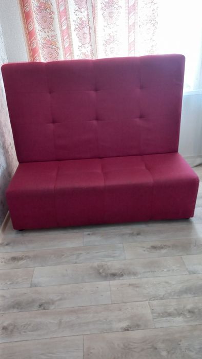 Диваны для столовой зоны 2шт.