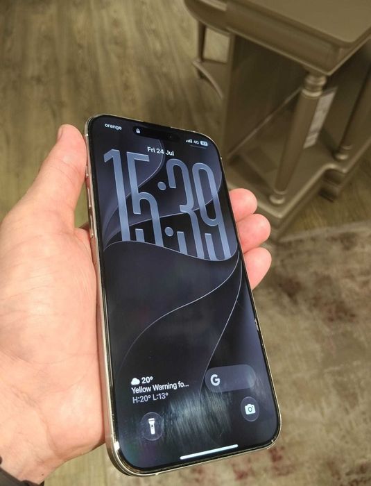 Vând iPhone 16 pro max