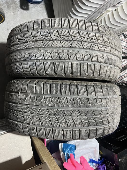 Шина зимние 235/45 R17