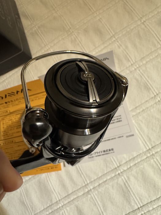 Vand mulineta Daiwa Certate FC LT2000S-P Japan NOUA