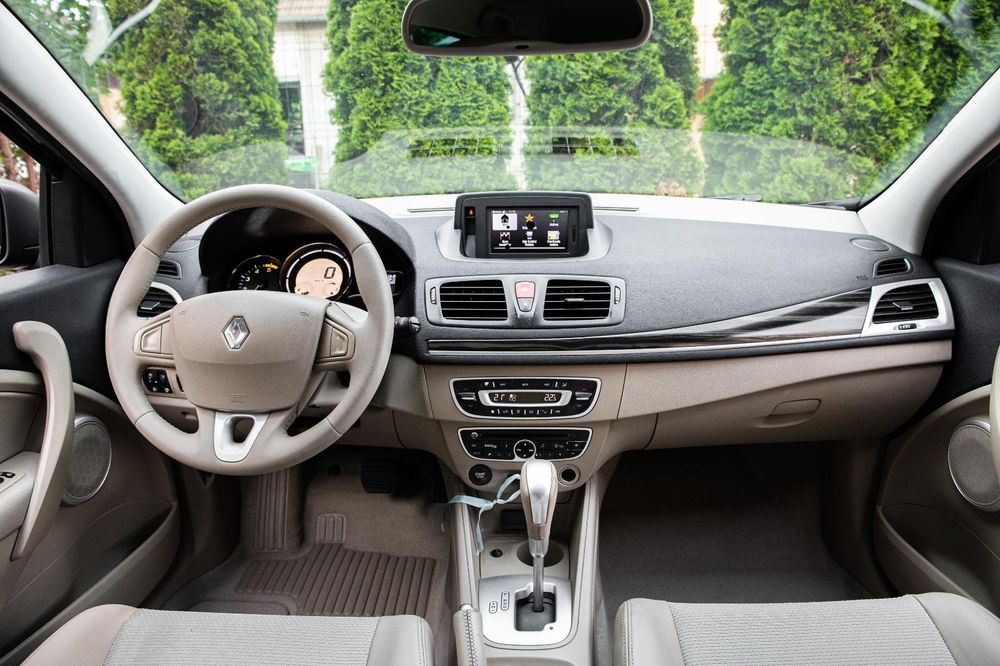RENAULT Megane 2010 — imagine 5