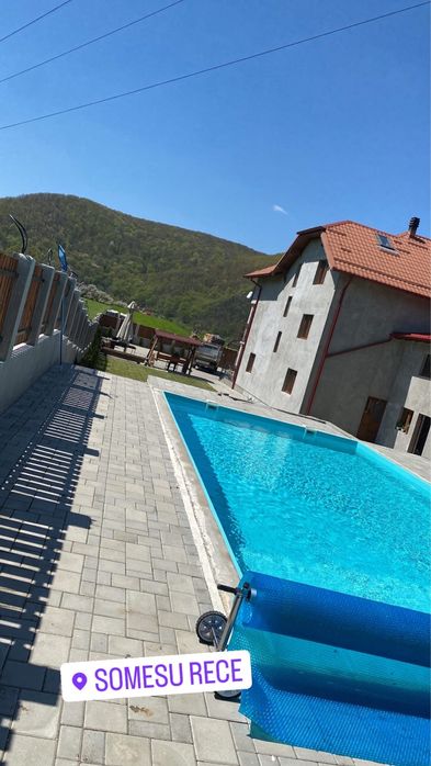 Închiriez cabana cu Piscina si ciubar