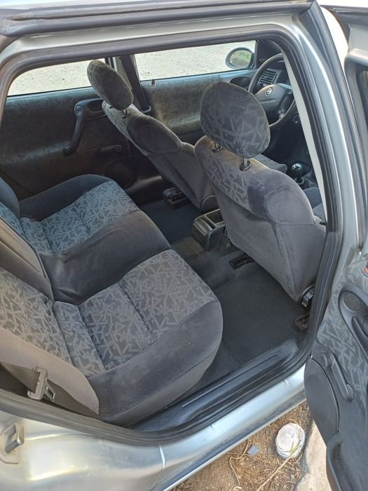 Продавам Опел вектра