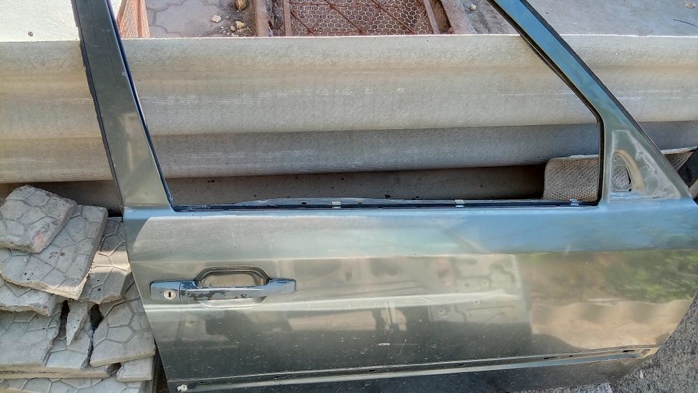 Продаю двери на Мерседес