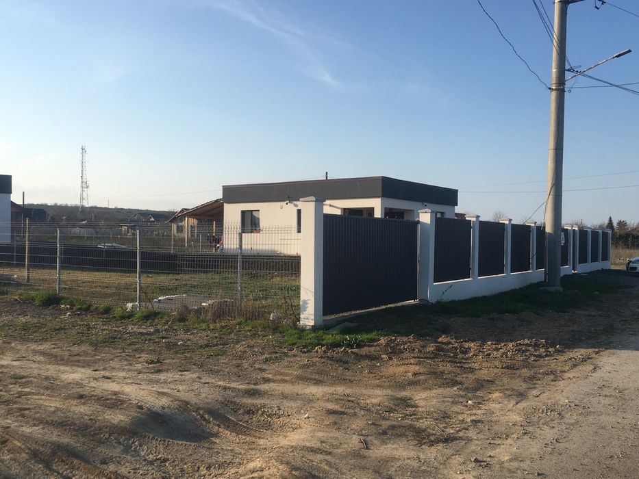 Vand casa noua in Sivita