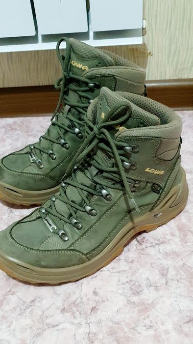 Lowa Renegade GTX Mid