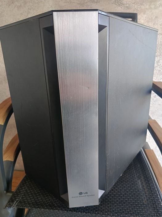 Буфер на LG за домашно кино.