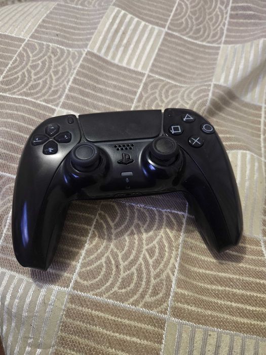 Джойстик на Ps5 2 штуки