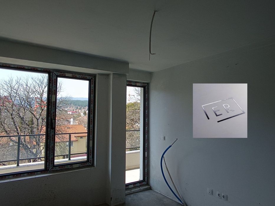 Продавам тристаен апартамент в кв. Карпузица