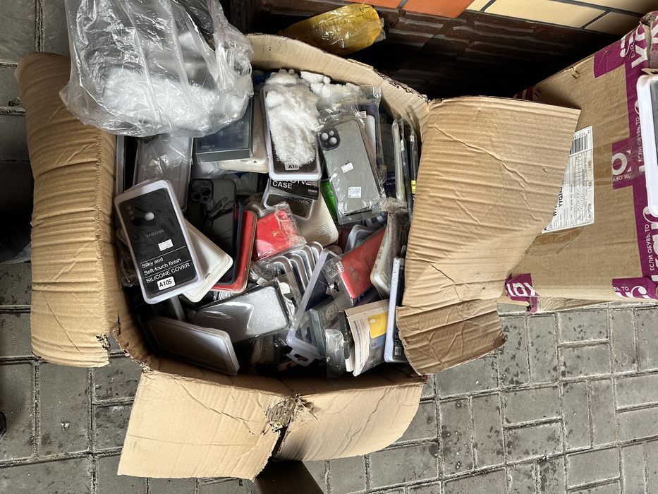 Чехлы разные на все телефоны