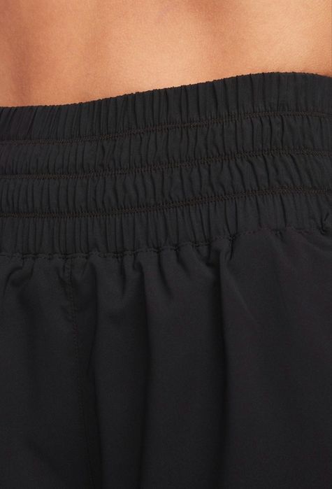 Pantaloni scurti cu talie inalta Nike