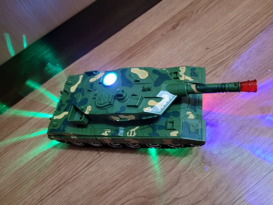 Игрушка Танк - Робот